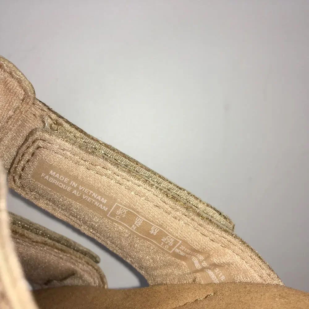 Clarks Leisa Spring Rose Gold Sandals Womens 12N Comfort Metallic Strappy Sandal